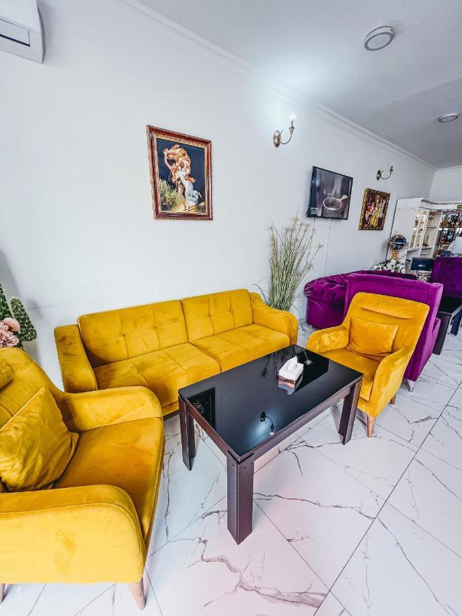 יירבאן Castle Family Hotel מראה חיצוני תמונה