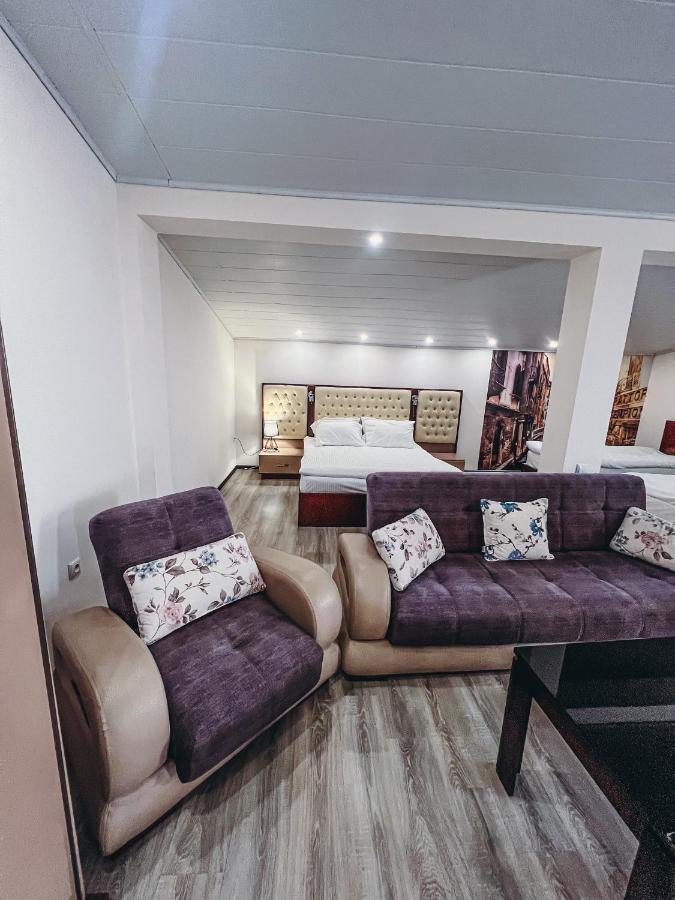 יירבאן Castle Family Hotel מראה חיצוני תמונה