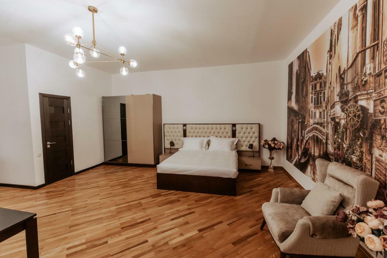 יירבאן Castle Family Hotel מראה חיצוני תמונה
